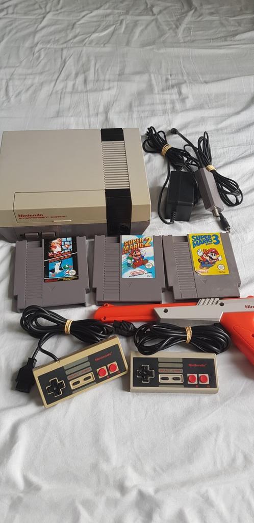 Lot NES pack Mario 4 jeux, Consoles de jeu & Jeux vidéo, Consoles de jeu | Nintendo NES, Comme neuf, Avec 2 manettes, Avec jeux