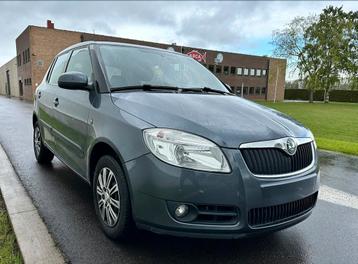 Skoda Fabia 1.4i - 122.000km - Airco - Parkeersensoren