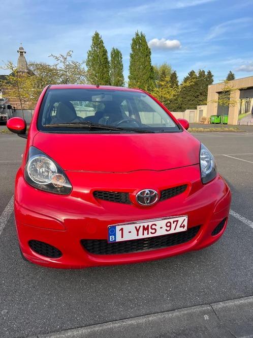 Toyota Aygo 2011, Autos, Toyota, Particulier, Aygo, Airbags, Verrouillage central, Vitres électriques, Radio, Essence, Euro 5