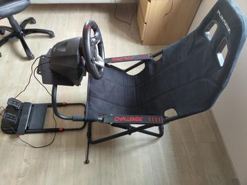 Racestoel met Hori Racing Wheel (PS4/PC3/PC)