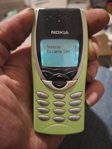 Nokia 8210 rare (ecran bleu)