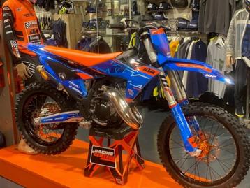 KTM 125 SX 2023 Showroom model