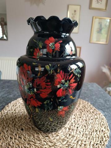 Ravissant vase ancien peint main 