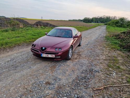 A vendre alfa romeo gtv 916, Auto's, Alfa Romeo, Particulier, GTV, ABS, Airbags, Airconditioning, Alarm, Centrale vergrendeling