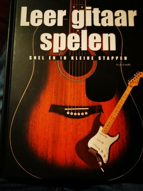 Leer gitaar spelen in kleine stappen door Nick Freeth, Livres, Musique, Comme neuf, Instrument, Enlèvement ou Envoi