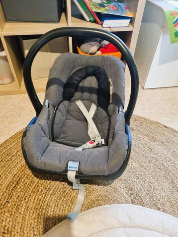 Maxi-Cosi baby-autostoeltje met verloopstuk om te geven