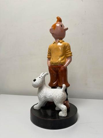 Statue de Tintin avec Bobbie