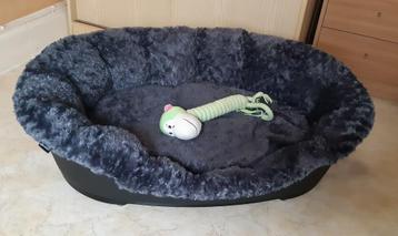 lit pour chien + oreiller + jouet gratuit