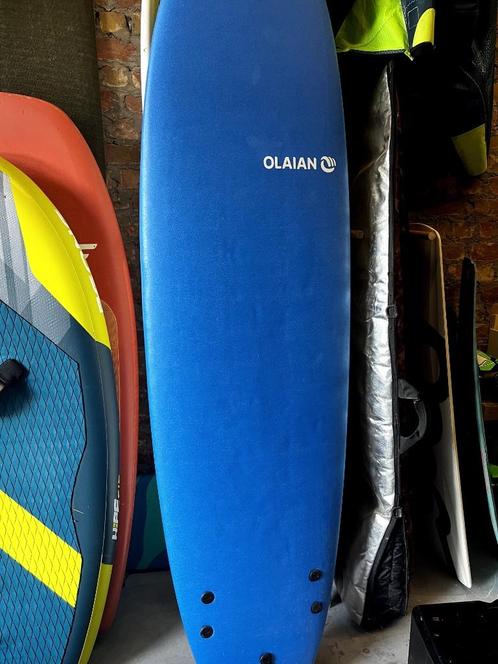 OLAIAN FOAM SURFBOARD 7'. Geleverd met 3 vinnen., Sports nautiques & Bateaux, Planche à voile sur vague, Utilisé, Funboard, Enlèvement