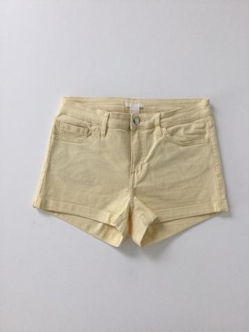 Gele short H&M maat 36