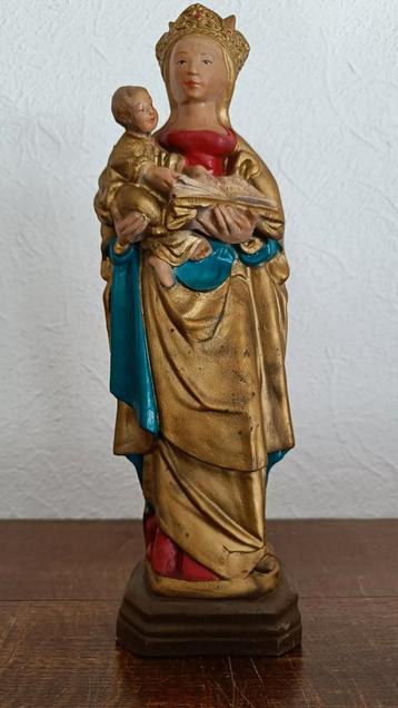 Statue de Marie.
