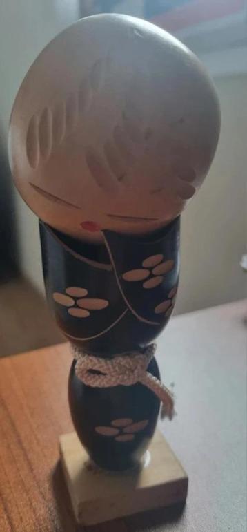 Kokeshi unique avec tête ajustable