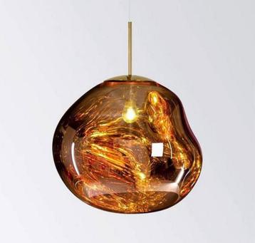 Lampe suspendue en verre doré récemment soufflé LED en or