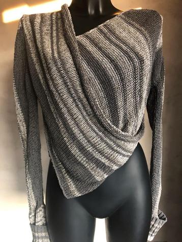 Pull asymétrique Sarah Pacini neuf