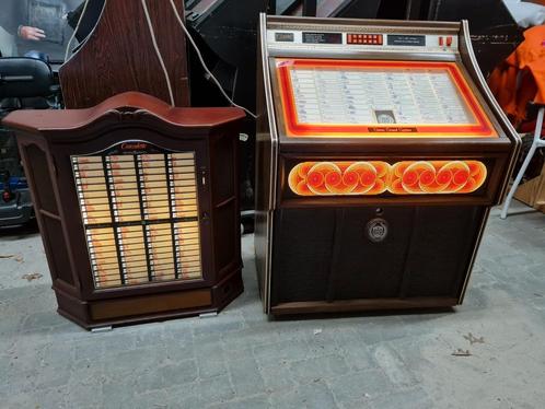 Te koop !!  2 x leuke omgebouwde jukeboxen Radio usb jukebox, Collections, Machines | Jukebox, Enlèvement ou Envoi
