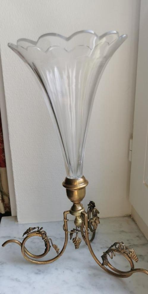 Charmant vase cornet en verre et bronze, Antiquités & Art, Antiquités | Vases, Enlèvement