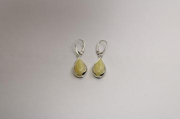 Boucles d'oreilles en argent et ambre jaune