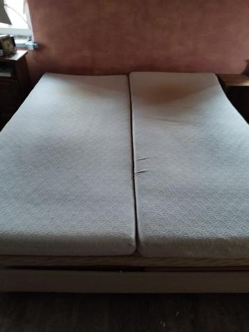 Verstelbare Lattoflex bedbodem met matrassen 180 x 200 cm