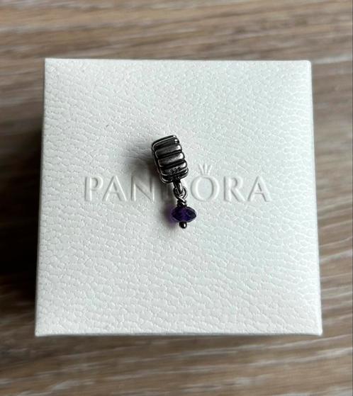 Zilveren hanger met paarse parel Pandora, uitstekende staat, Bijoux, Sacs & Beauté, Bracelets à breloques, Comme neuf, Pandora