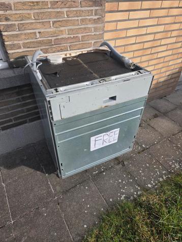 Gratis afwasmachine zanussi zdt111