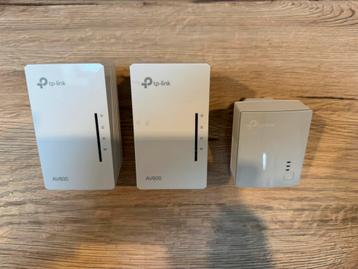 TP Link AV600 Powerline Adapter & 2 WiFi Extenders