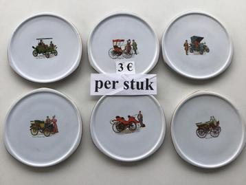 6 antieke porseleinen bordjes aan 3 euro per stuk