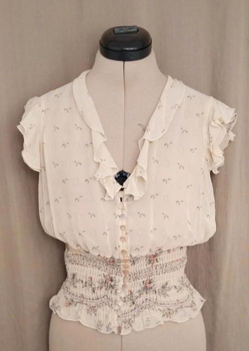 Ravissante blouse Caroll taille 36-38 en crêpe crème léger, Vêtements | Femmes, Blouses & Tuniques, Comme neuf, Enlèvement ou Envoi