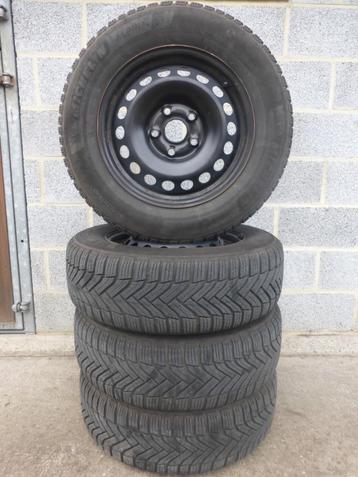 4 pneus hiver Michelin Alpin 6 - 195/65R15 sur jantes acier