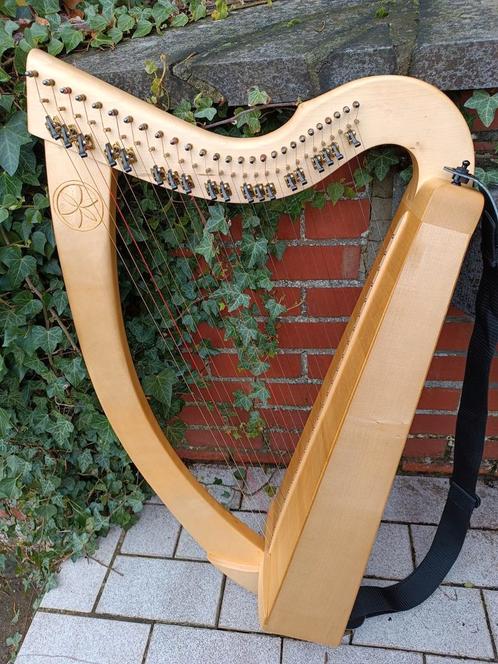 Harpe celtique faite main, Musique & Instruments, Instruments à corde | Harpes, Comme neuf, Enlèvement