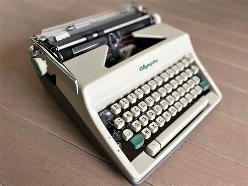 Olympia SM9 Deluxe Vintage 1964 typemachine, Diversen, Typemachines, Zo goed als nieuw, Ophalen of Verzenden