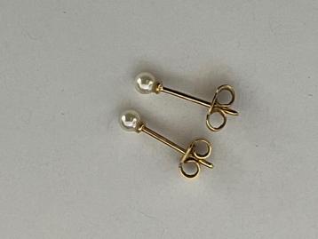 Boucles d'oreilles à petites perles en or 18 carats 