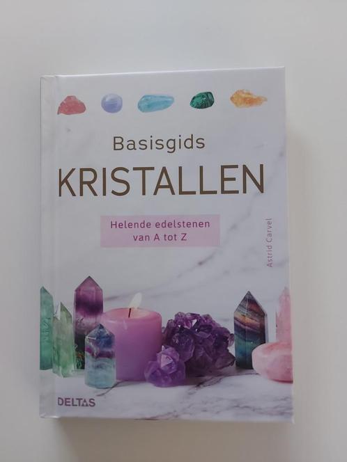 Astrid Carvel: Basisgids kristallen, Livres, Nature, Comme neuf, Autres sujets/thèmes, Enlèvement ou Envoi