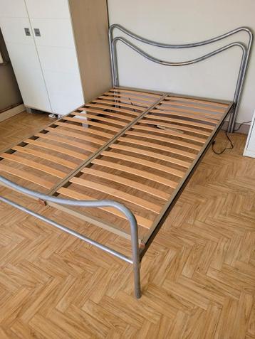 Bedframe met lattenbodem