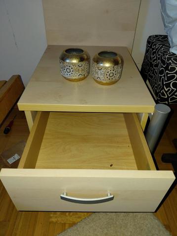 GRATIS nachttafeltje geen schade