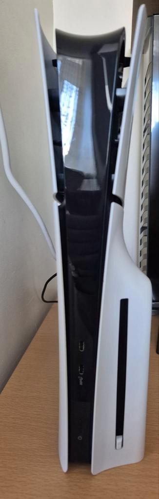 Playstation 5 slim disc + 5 games + Playstation harde schijf
