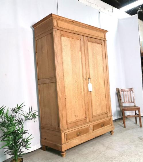 Armoire française ancienne en chêne lessivé H 215 L 142 P 60, Antiquités & Art, Antiquités | Meubles | Armoires, Enlèvement