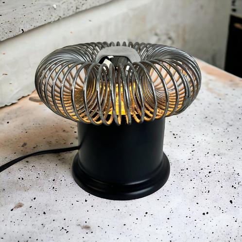 Mini lampe de table vintage avec base noire/spirale chromée, Antiquités & Art, Antiquités | Éclairage, Enlèvement ou Envoi