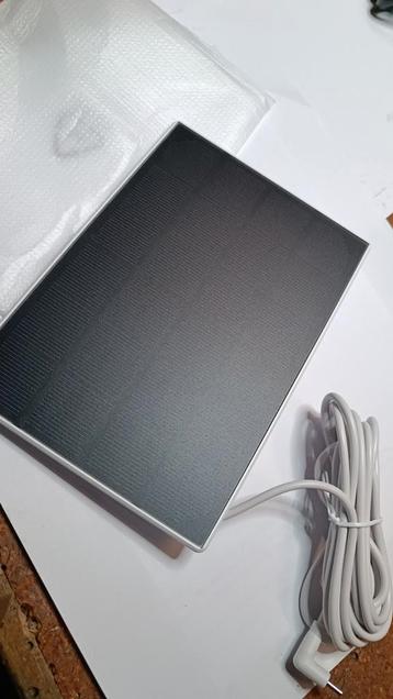 Solar panelen met usb C aansluiting. Christaline paneel