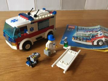 Lego City ambulance - 7890 met boekje