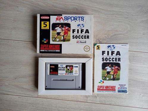 FIFA International Soccer complete in box (CIB) voor de SNES, Games en Spelcomputers, Games | Nintendo Super NES, Zo goed als nieuw