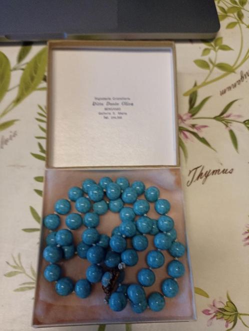 Collier de perle bleu avec fermoir exceptionnel, Bijoux, Sacs & Beauté, Colliers, Comme neuf, Autres matériaux, Bleu, Envoi