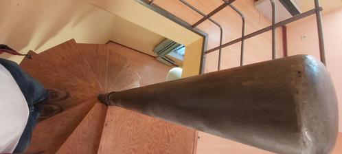 Escalier métallique en colimaçon de bonne facture, Bricolage & Construction, Échelles & Escaliers, Comme neuf, Escalier, 2 à 4 mètres