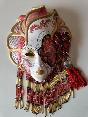 Prachtige Venetiaanse porseleinen masker om op te hangen 