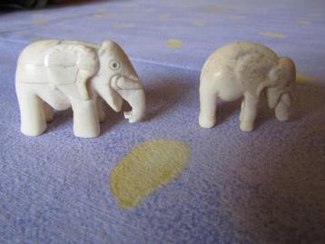 Adorable "duo d'éléphants, père et fils" sculpté/taillé