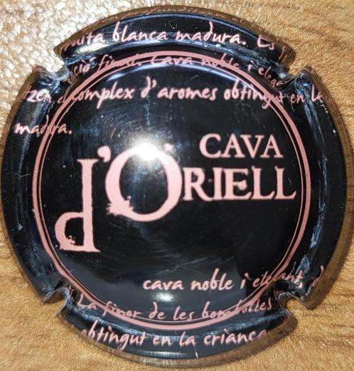 Spaanse cavacapsule D'ORIELL zwart & roze nr 01a, Verzamelen, Wijnen, Nieuw, Witte wijn, Spanje, Ophalen of Verzenden