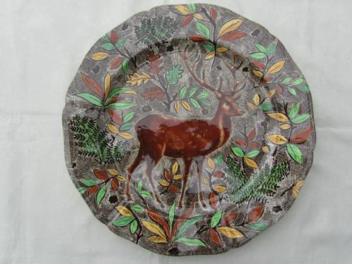 Gien Rambouillet: grande assiette décorative au cerf!, Antiquités & Art, Antiquités | Porcelaine, Enlèvement