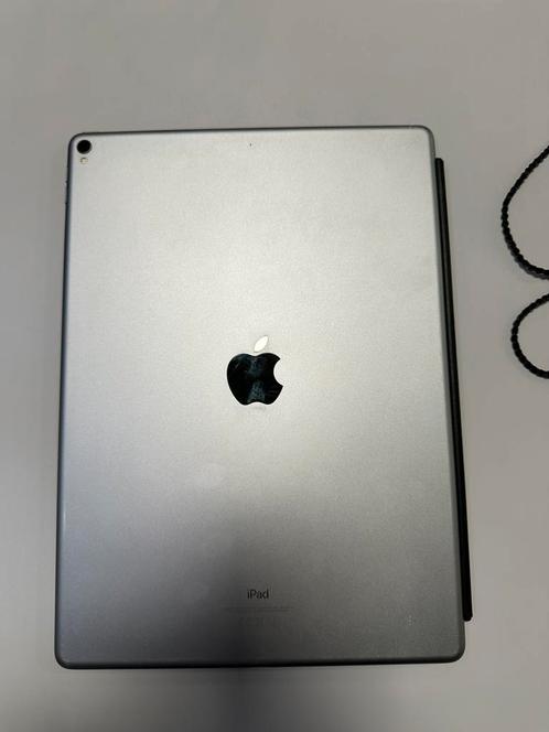 2 iPad Pro 12,9 pouces 64 Go gris sidéral 2e génération 2017, Informatique & Logiciels, Apple iPad Tablettes, Comme neuf, Wi-Fi