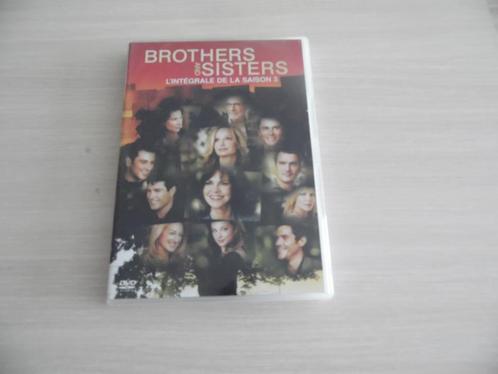BROTHERS AND SISTERS       SAISON 3, CD & DVD, DVD | TV & Séries télévisées, Comme neuf, Drame, Coffret, Tous les âges, Enlèvement ou Envoi
