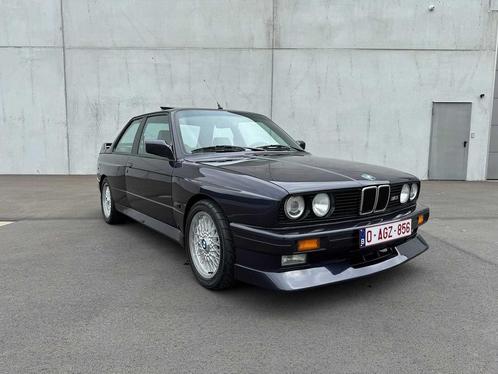 BMW M3 E30 EUROPAMEISTER SANS RÉSERVE, Autos, Oldtimers & Ancêtres, Entreprise, BMW, Essence, Autre carrosserie, 2 portes, Boîte manuelle