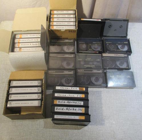 30 cassettes vidéo 8 mm enregistrées Hi8 - Fêtes et fêtes, TV, Hi-fi & Vidéo, Bobines de film, Enlèvement ou Envoi